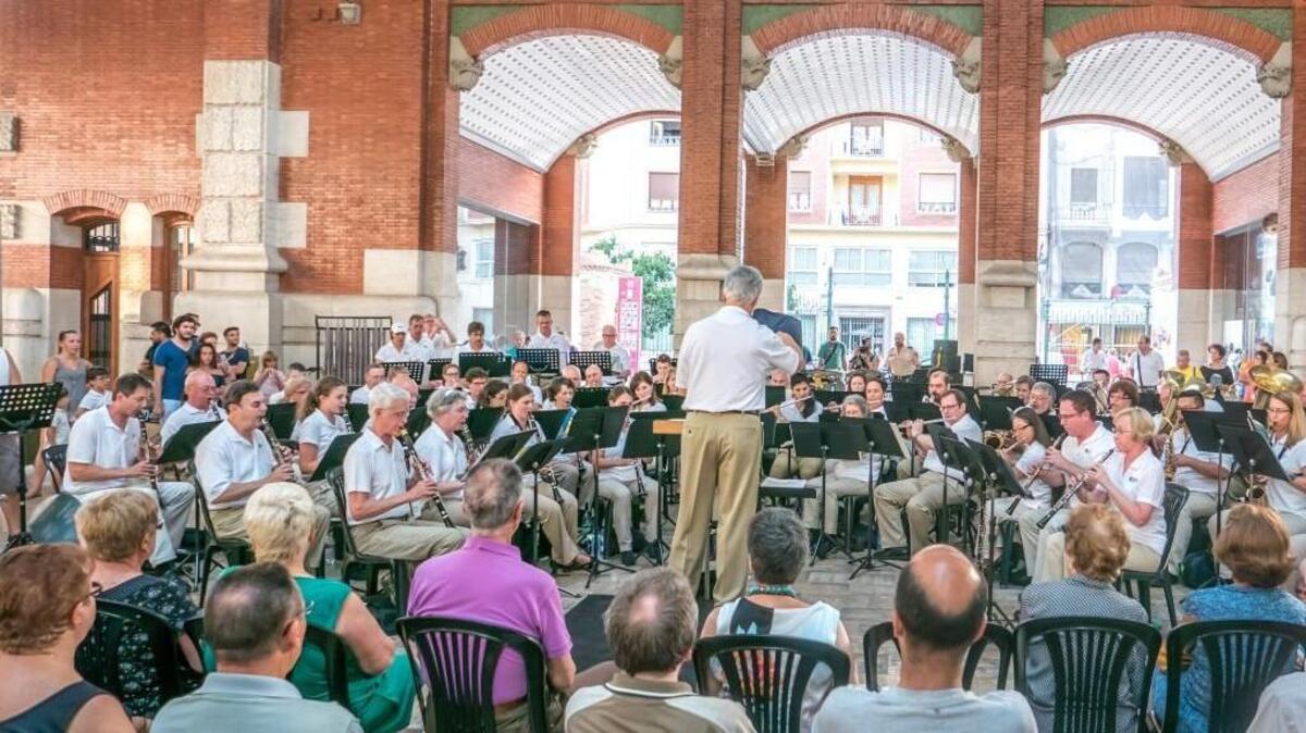 
Tacoma Concert Band performing on their 2015 tour in Valencia, Spain.
