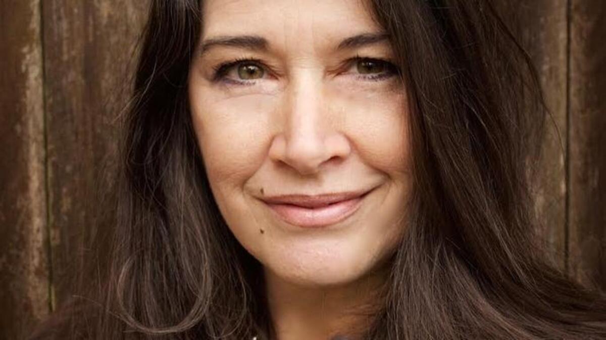 Singer Brenda Kutz White will be the guest artist at the Northwest Repertory Singers’ holiday concerts this weekend.