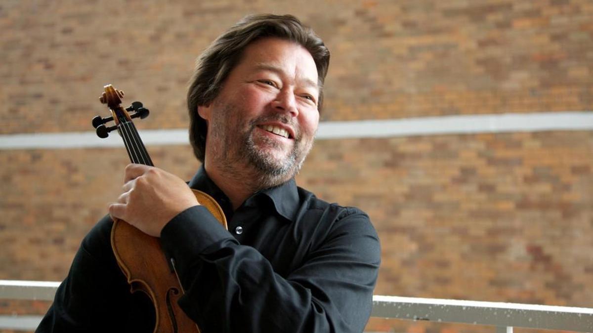 Joseph Swensen, one of the Northwest Sinfonietta’s three new artistic partners, will perform April 15-17.