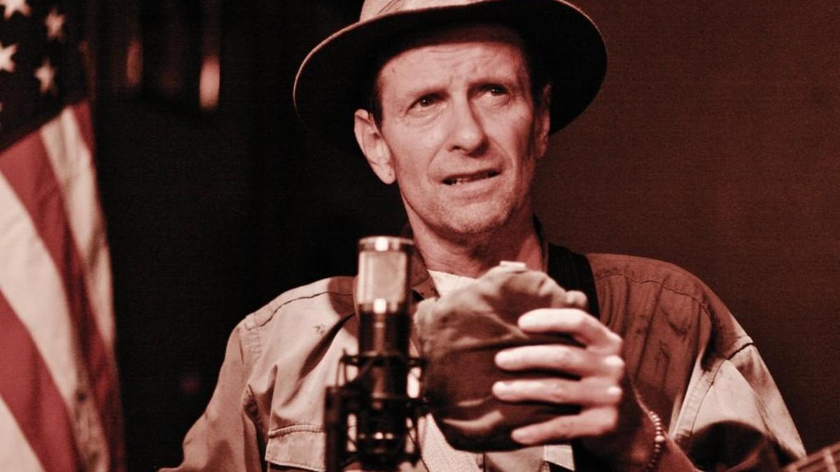 Randy Noojin portrays Woody Guthrie in a one-man play opening Jan. 12 at Knutzen Family Theatre in Federal Way.