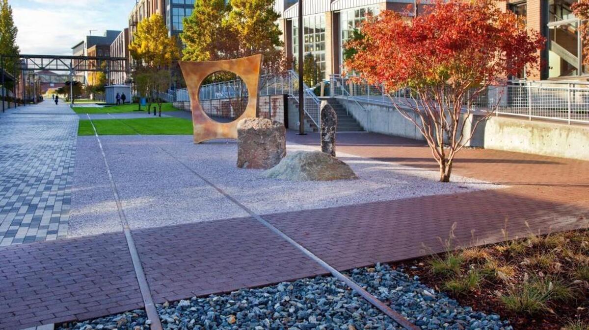 
Gerard Tsutakawa’s “Maru” is installed at the University of Washington Tacoma along the Prairie Line Trail.

