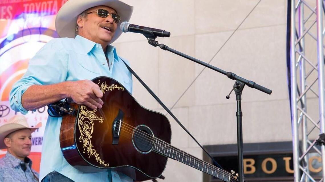 Country star Alan Jackson comes to fair