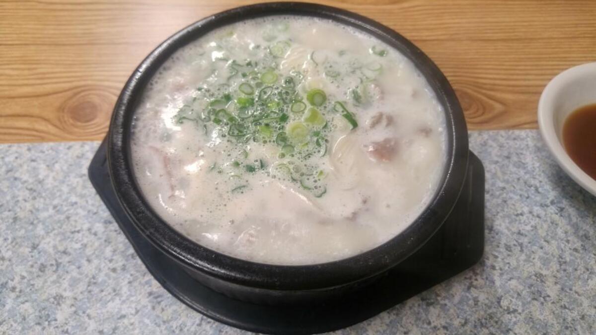 Sulang tang soup, made from boiling oxtail bones, is a specialty at Sa Rit Gol Korean Restaurant.