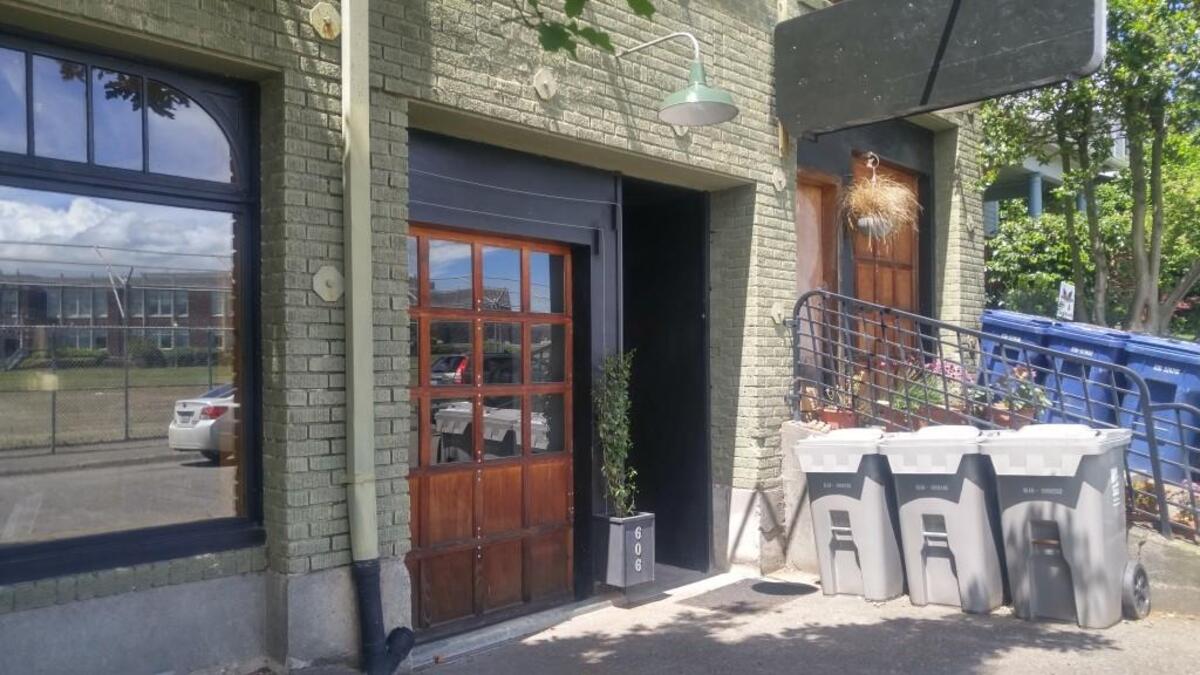 The front entrance at State Street Beer Co.