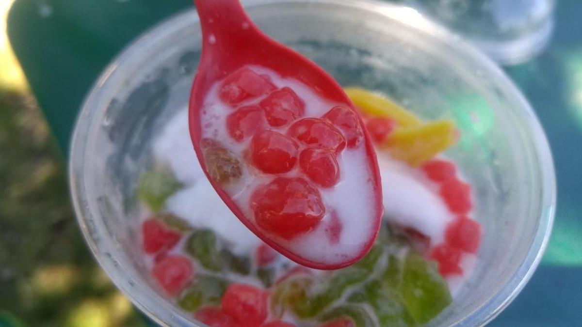 Find chewy, red tapioca in the fruit lovers chè at Bambu.