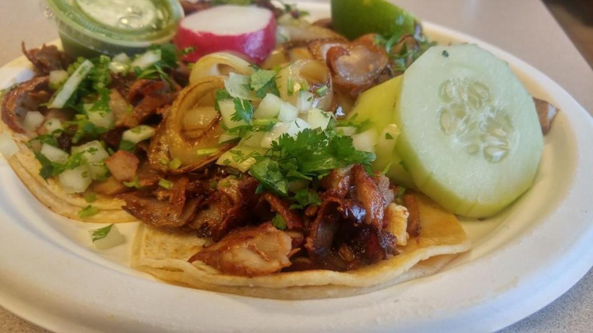 Al pastor taco at Taqueria Los Parados.