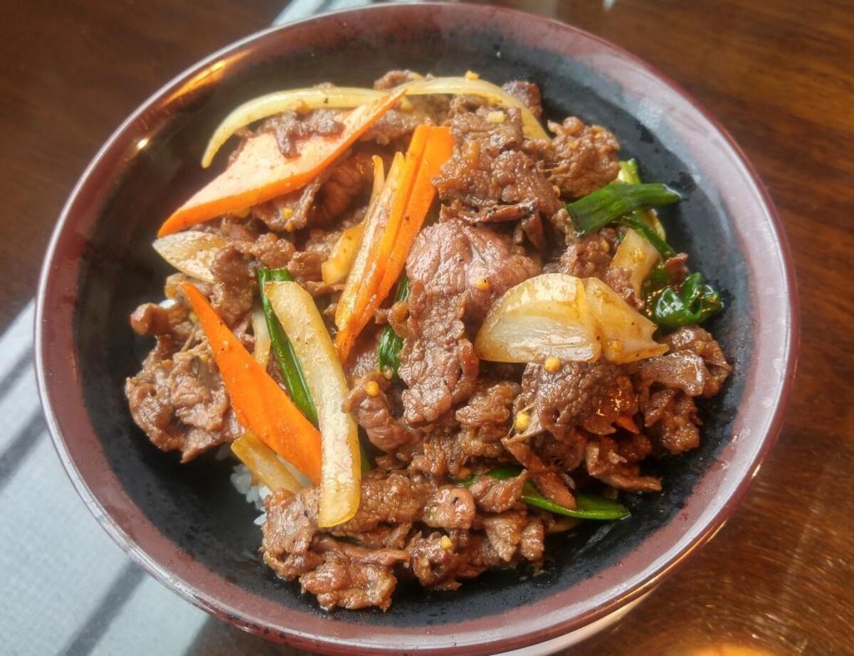 A beef bulgogi lunch bowl at Happy Teriyaki.