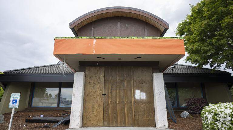 Does popular Fife market have designs on 2 former Shari’s locations?