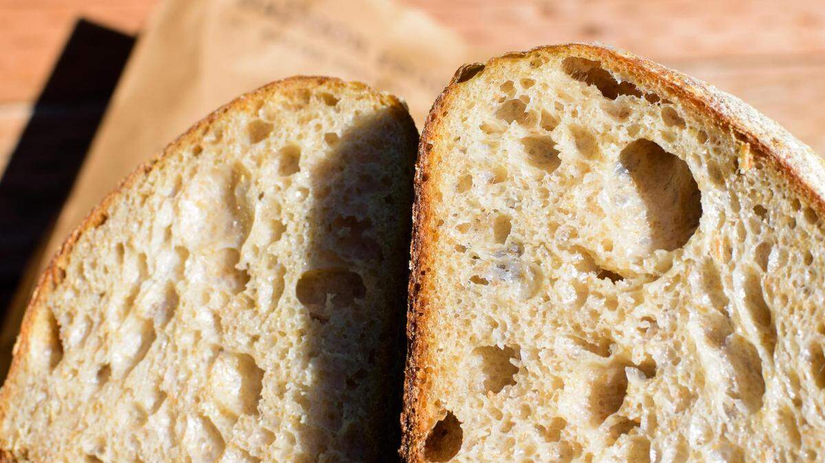 Balloon Roof Baking Co. debuted in late 2021, baking in Fife and selling sourdough loaves, cookies, croissants and more at Tacoma-area farmers markets. Its first retail storefront and cafe will open at 1702 6th Ave.