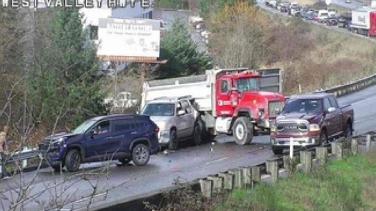 Crash in Sumner, WA involving two vehicle and a dump truck on February 18, 2026.