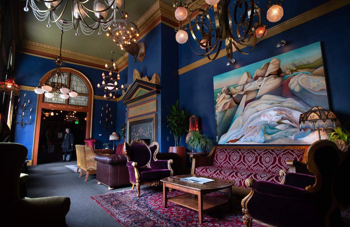 The Pub at McMenamins Elks Temple is open on Thanksgiving. Reservations recommended.