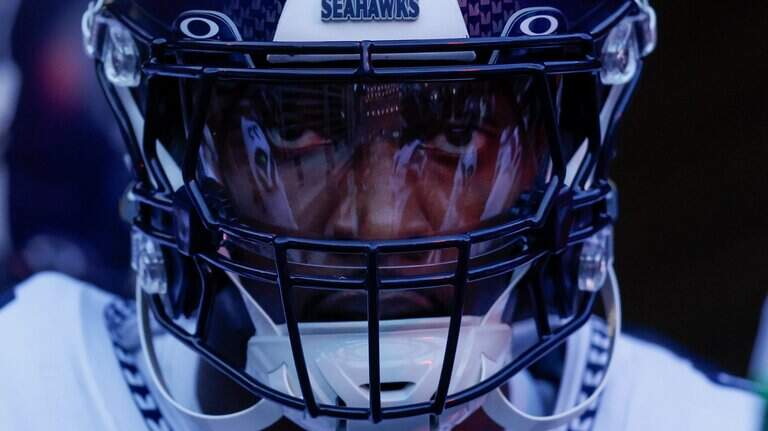 Seahawks camp: Lawrence’s Super Bowl baby stress, WR-DB showdown, Price hurting