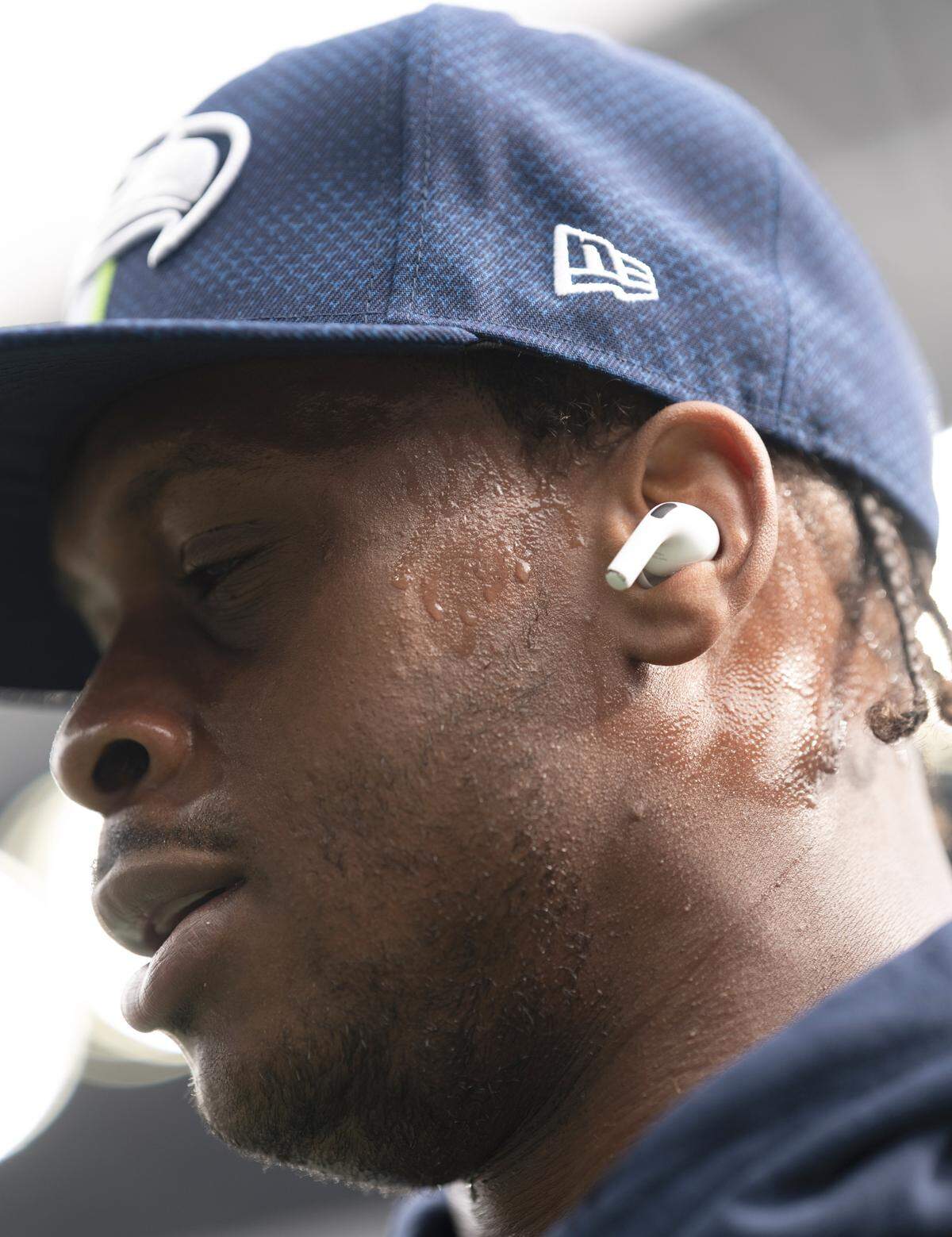 Seattle Seahawks quarterback Geno Smith (7) warms up before the game against the Miami Dolphins at Lumen Field, on Sunday, Sept. 22, 2024, in Seattle, Wash.