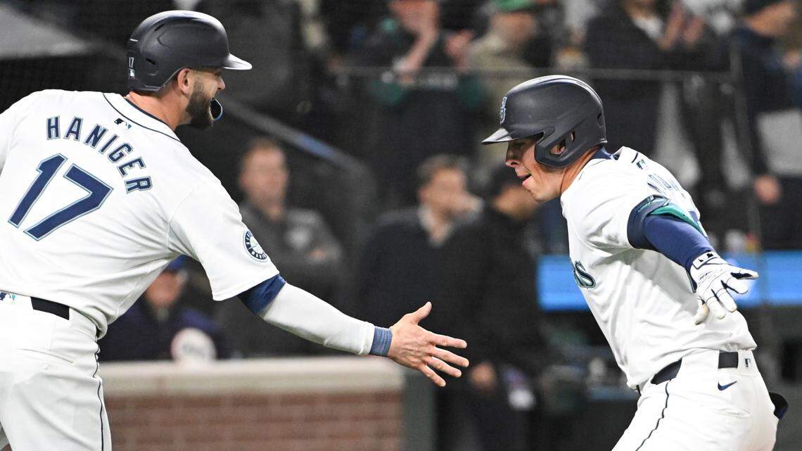 Mariners salvage finale with Astros, even AL West – but lose OF Julio Rodriguez to injury