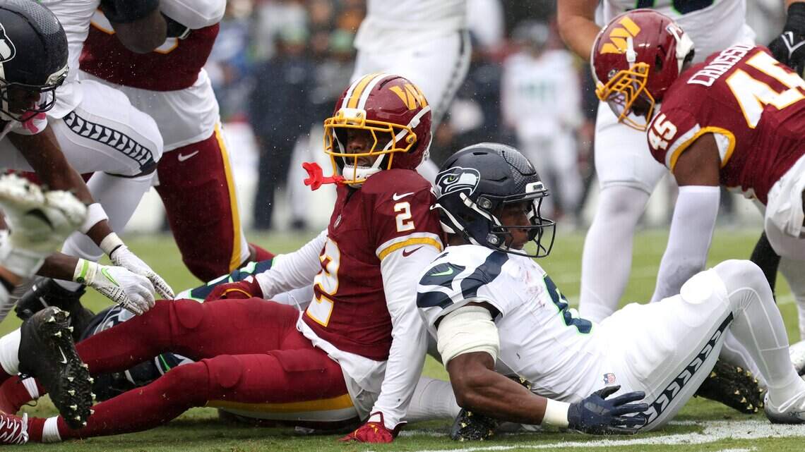 Rookie Jadarian Price’s fumble issue puts him on Seahawks’ sideline during loss