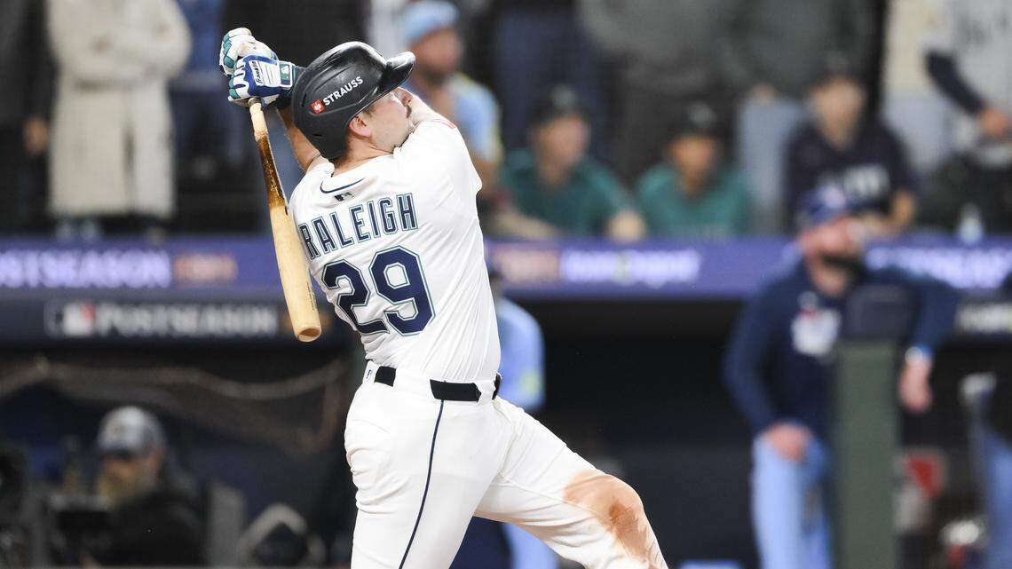 Vegas says the Mariners have a chance, and I believe my two blue eyes