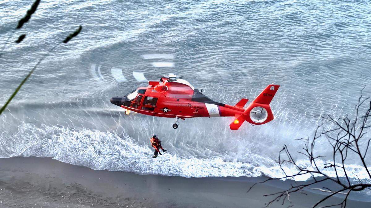 A man ran off after being given Narcan and fell down a cliff on May 29 in Lower Elwha, Washington, deputies said.