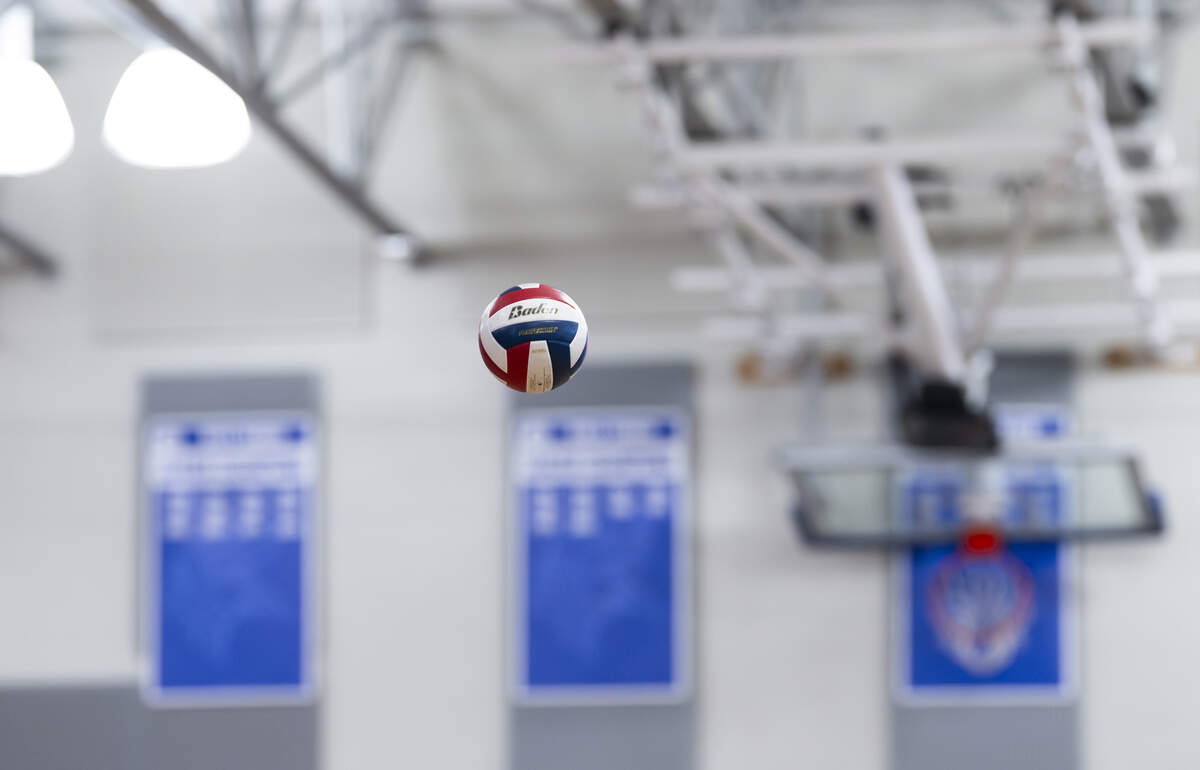 Players warmup before the volleyball match between the Kennedy Catholic Lancers and the Curtis Vikings at Curtis Senior High School, on Thursday, Sept. 18, 2025, in University Place, Wash.