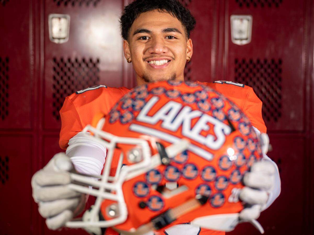 Lakes’ Leo Pulalasi photographed at Mount Tahoma High School on Monday, Dec. 20, 2021.