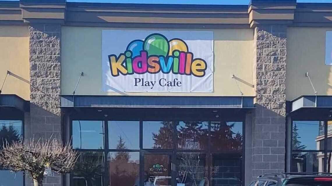 This new kids play area near Puyallup has dinosaurs, princesses and a cafe for parents