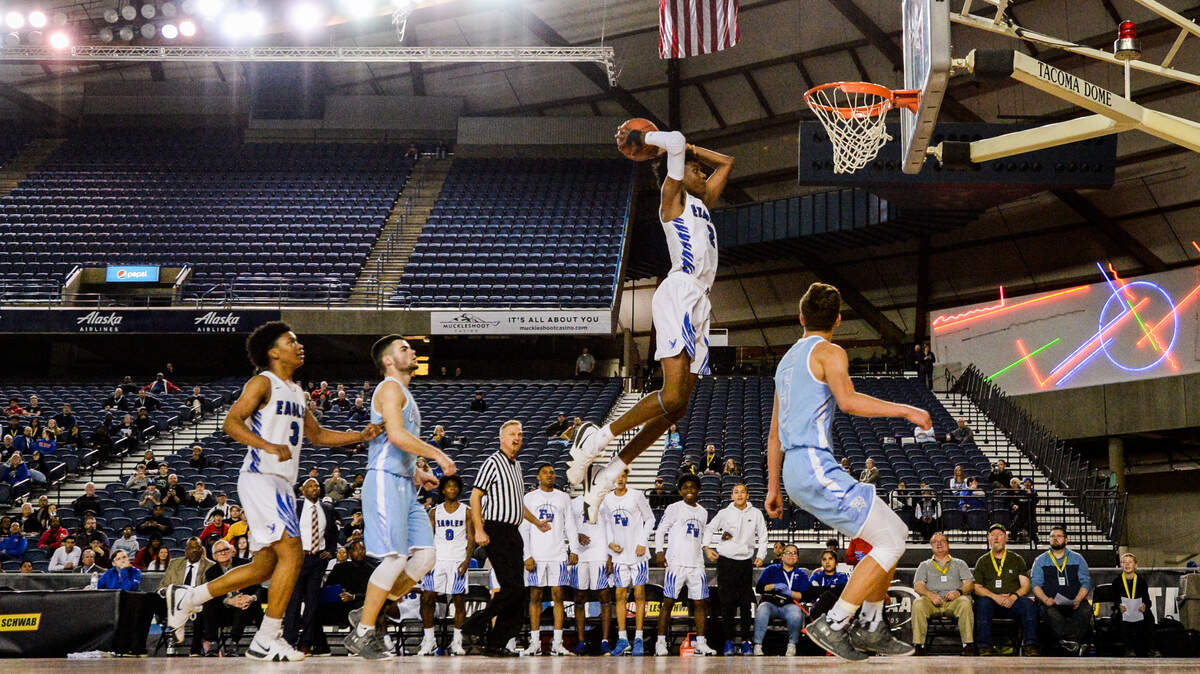 Federal Way’s Jaden McDaniels (2) goes up for a dunk in the third quarter. Federal Way played Curtis in the 4A 3rd/5th place consolation game at the Hardwood Classic State Basketball Tournament at the Tacoma Dome in Tacoma, Wash., on Saturday, March 2, 2019.