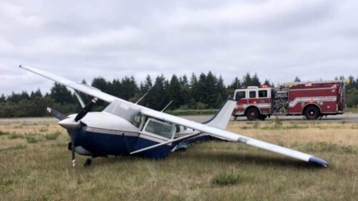 A single-engine Cessna airplane made an emergency landing Tuesday, May 30 at the Tacoma Narrows Airport in Wollochet, according to Gig Harbor Fire & Medic One. No one was injured.