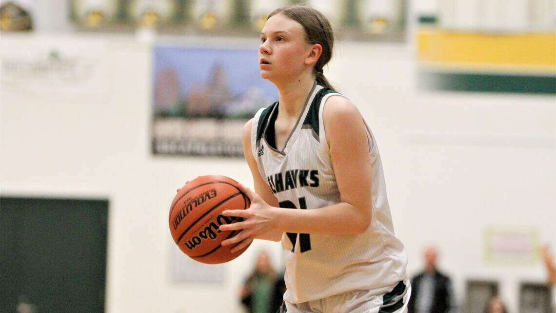 Piper Bauer brings leadership and scoring to Peninsula basketball
