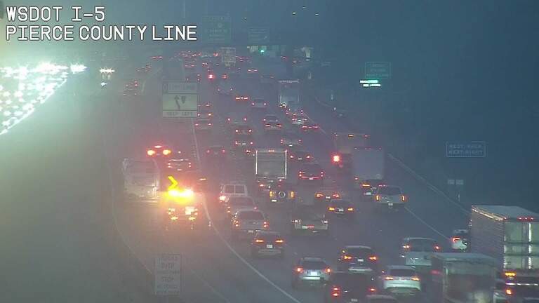 Interstate 5 traffic backed up near Pierce-King line after bus collision