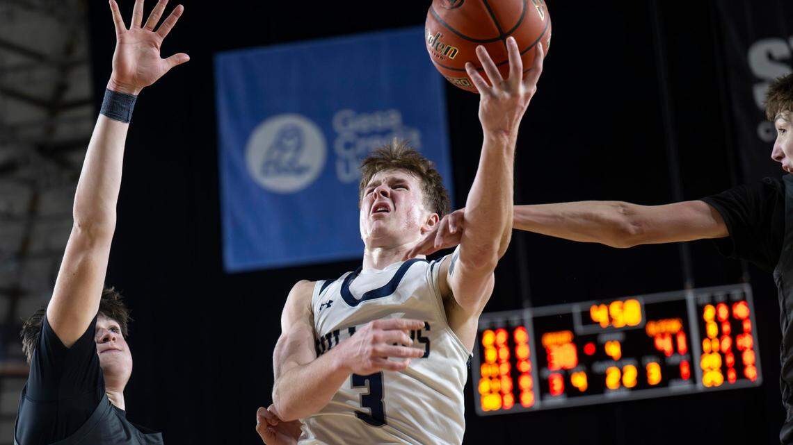 Recaps, highlights from semifinals at 4A and 3A state boys basketball tournaments