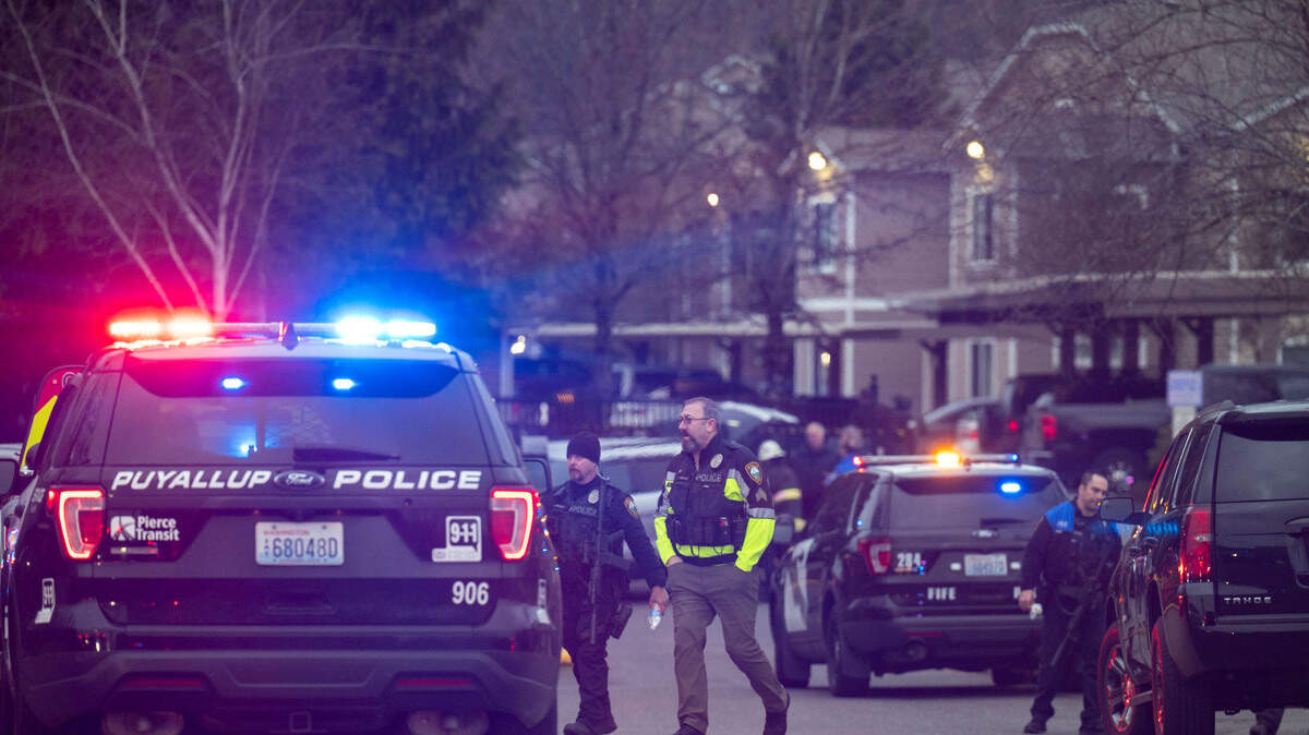 Puyallup cops struck in exchange of gunfire with suspect | Tacoma News ...