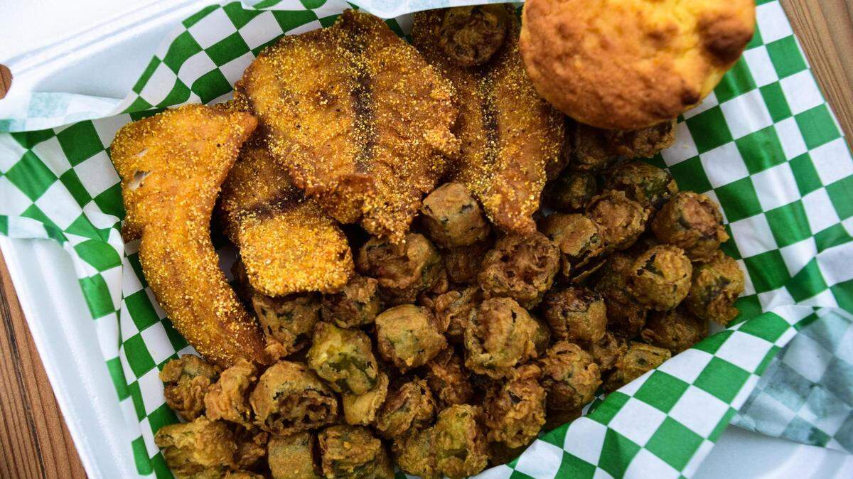 DND Soul Cuisine serves platters of fried seafood, pork chops and po’boys at 308 E. 26th Street in Tacoma, Washington.