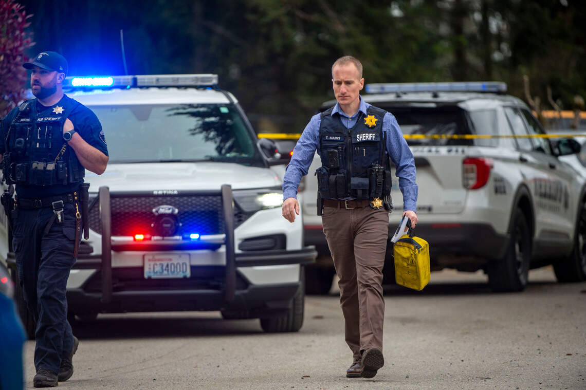 Pierce County deputy shoots, injures man after police chase | Tacoma ...