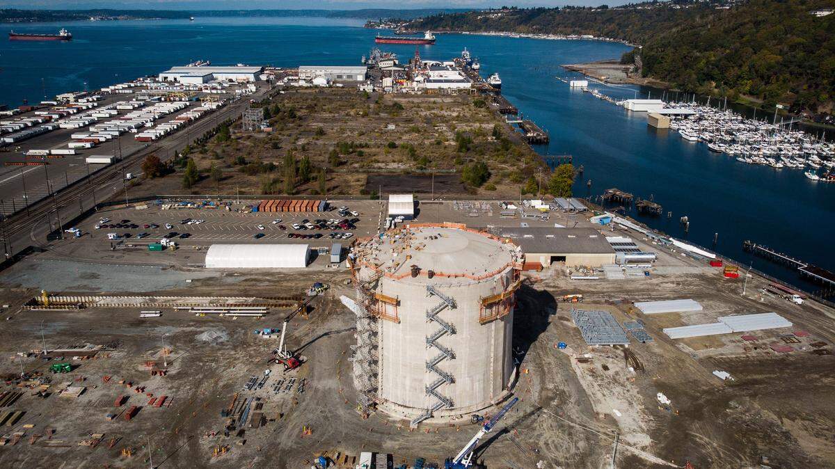 An aerial view of Puget Sound Energy’s liquefied natural gas plant when it was under construction on the Tacoma Tideflats.