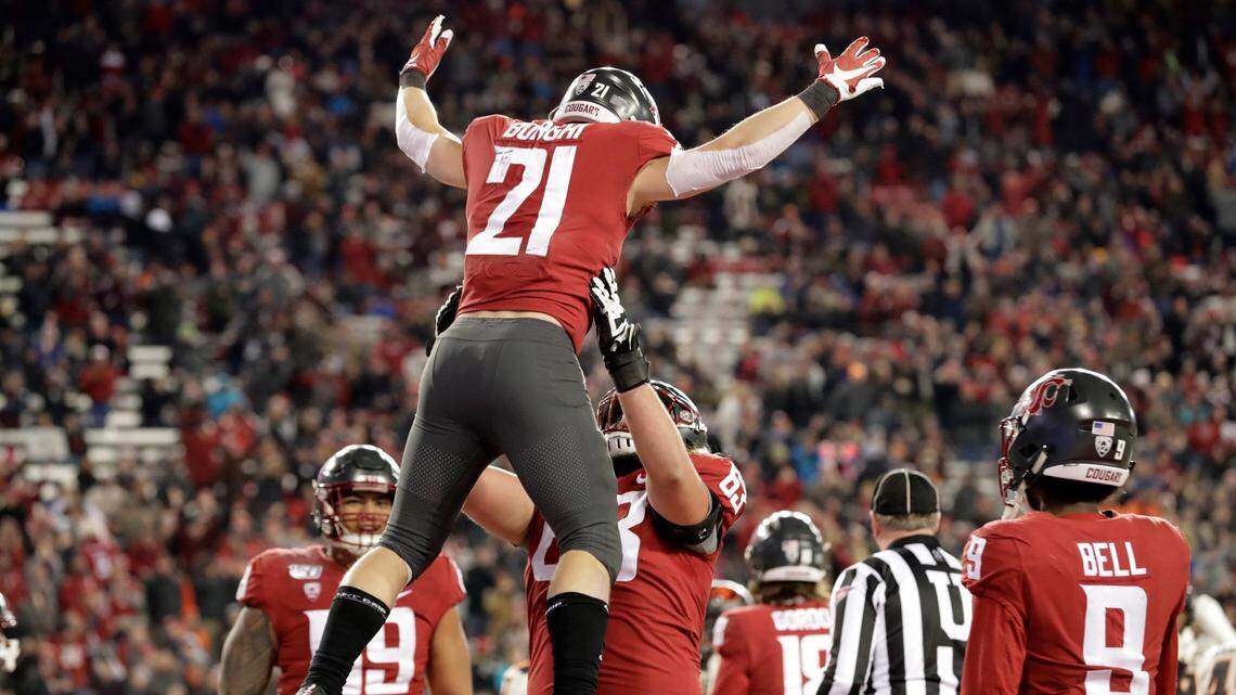 Bowling Season! Where are the Huskies and Cougars projected to play this holiday season.