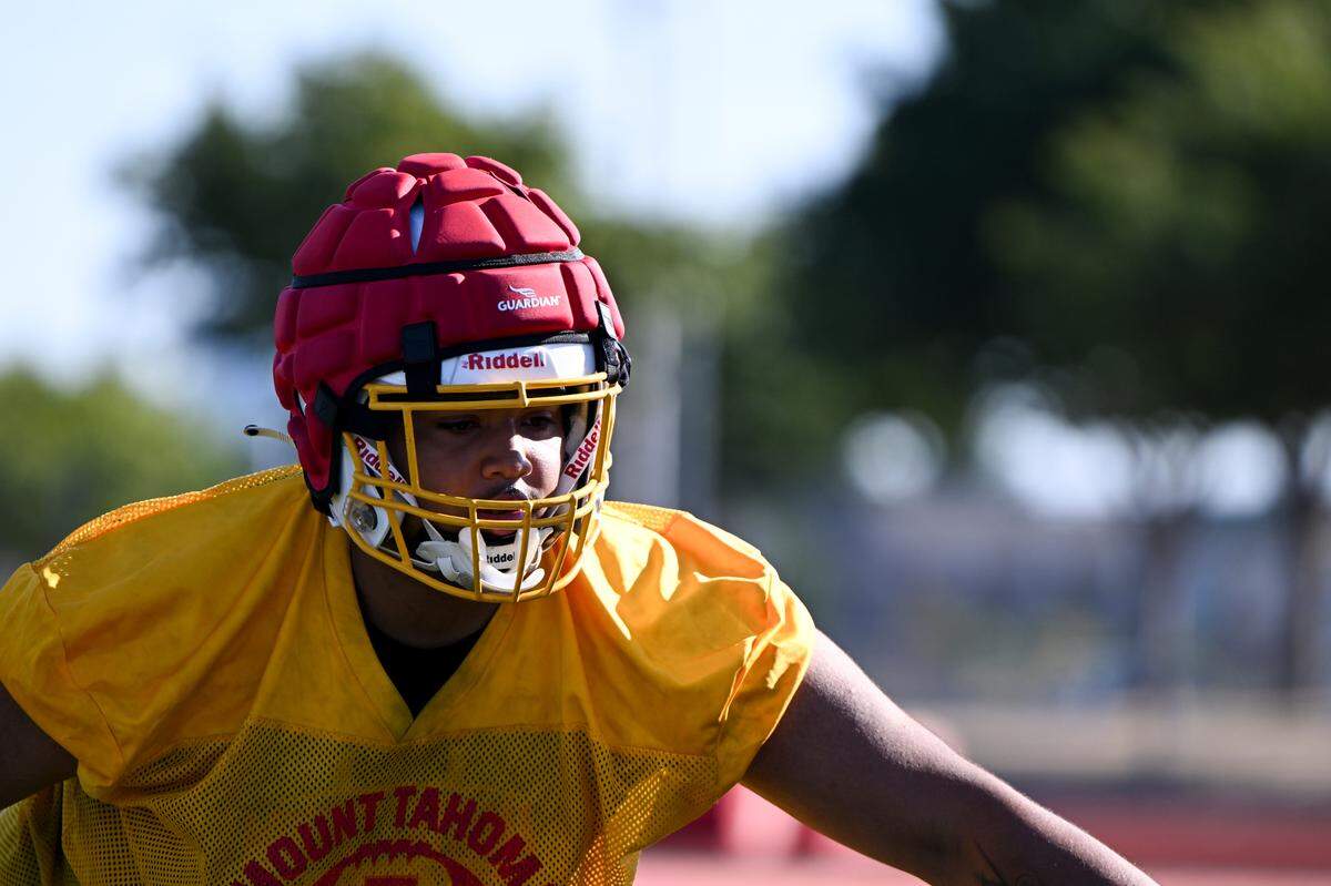 Mount Tahoma’s Marquise Thorpe-Taylor drills a play during practice at Mount Tahoma High School, Friday, Aug. 18, 2023, in Tacoma, Wash.