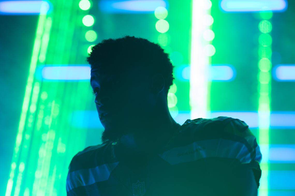 Seattle Seahawks cornerback Devon Witherspoon (21) takes to the field before the game against the Buffalo Bills at Lumen Field, on Sunday, Oct. 27, 2024 in Seattle, Wash.