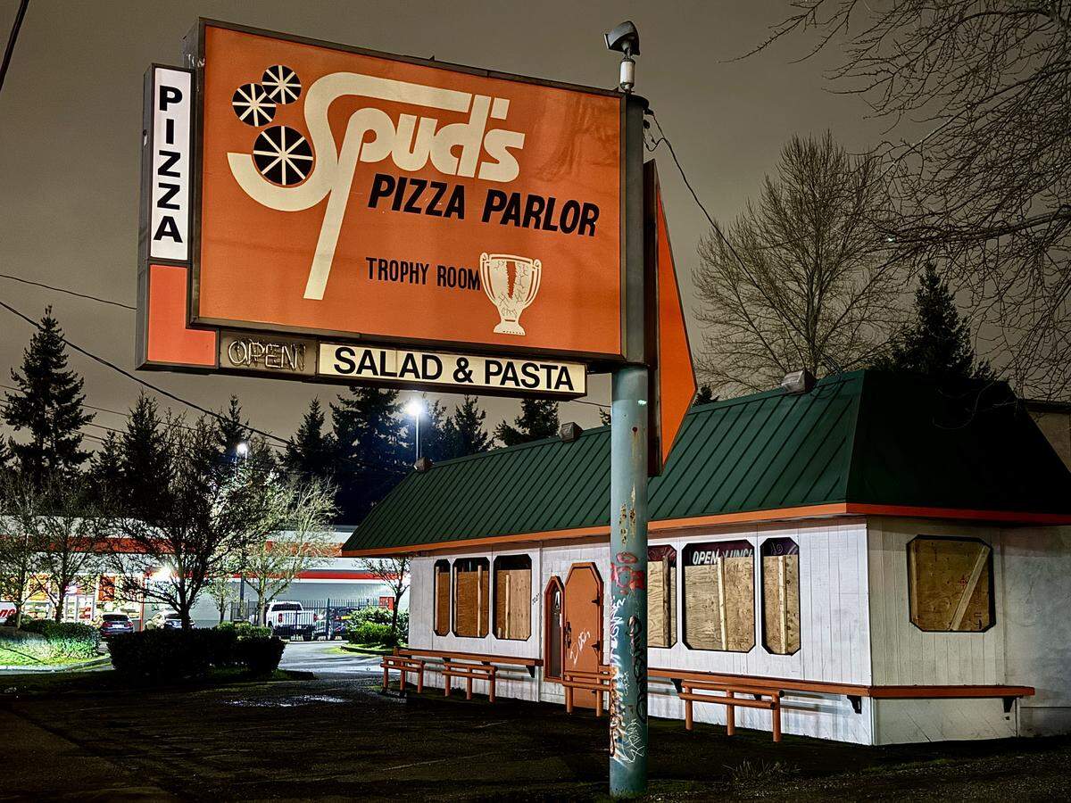 Spud’s Pizza Parlor has been closed and without electricity since a kitchen fire in August 2025. The restaurant, shown here on Jan. 13, has been broken into multiple times, the owner said.