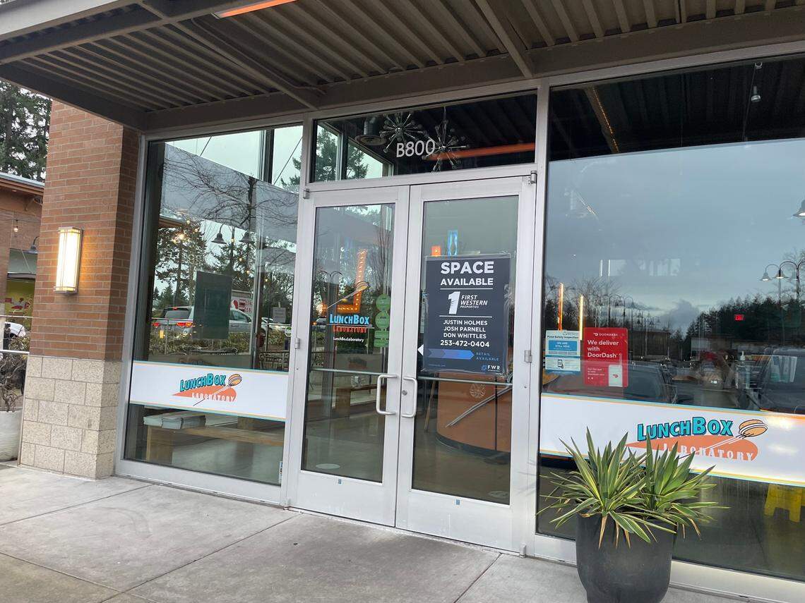 Lunchbox Laboratory at Point Fosdick Square in Gig Harbor posted signs on it’s door that they’ve closed and the space is for sale.