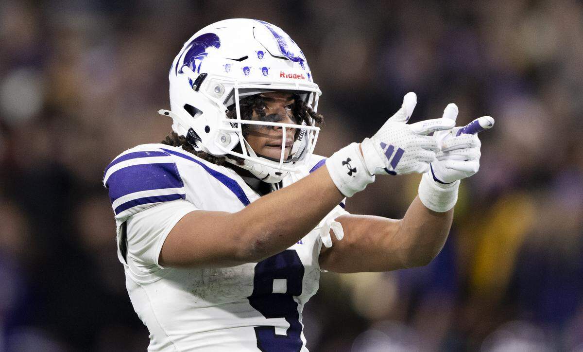 Sumner running back Lance McGee (9) reacts to a a 15-yard rush against Lake Stevens during the fourth quarter of the 4A State Championship game at Husky Stadium, on Saturday, Dec. 6, 2025, in Seattle.