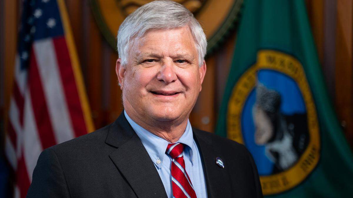 Lakewood Mayor Don Anderson will not seek re-election next month.
