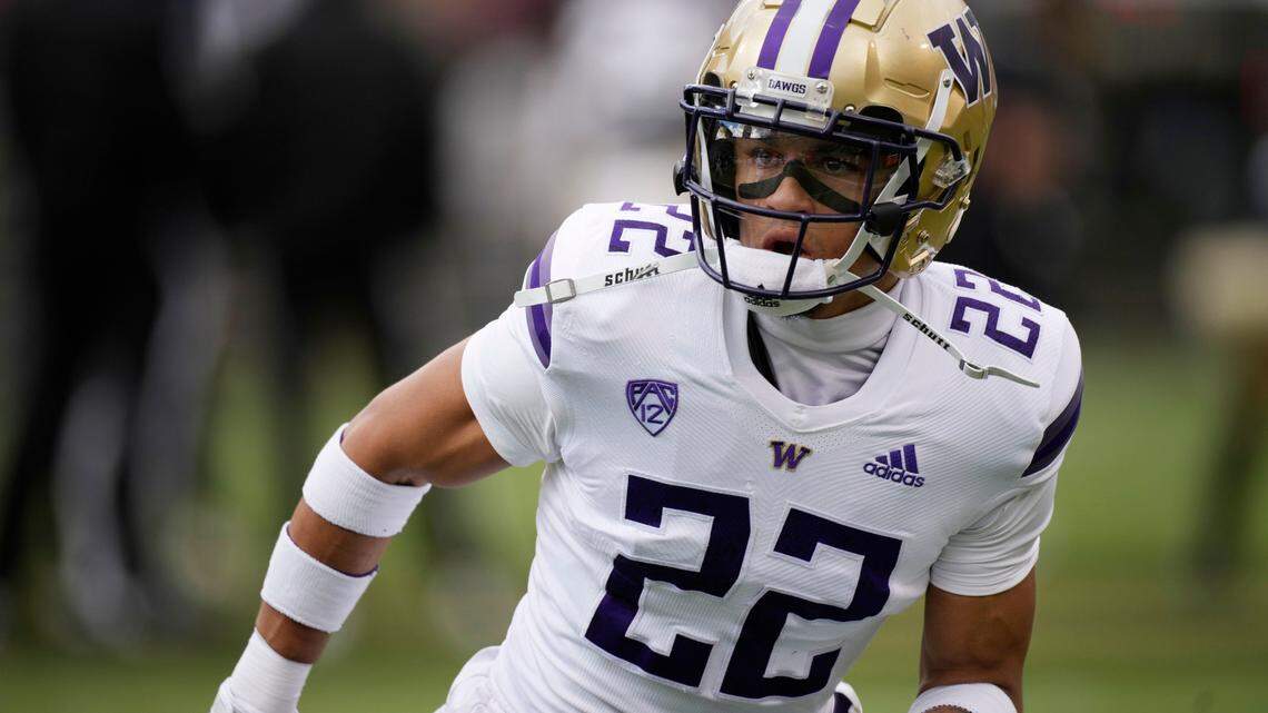 Huskies notes: Nine UW football players receive All-Pac-12 honors