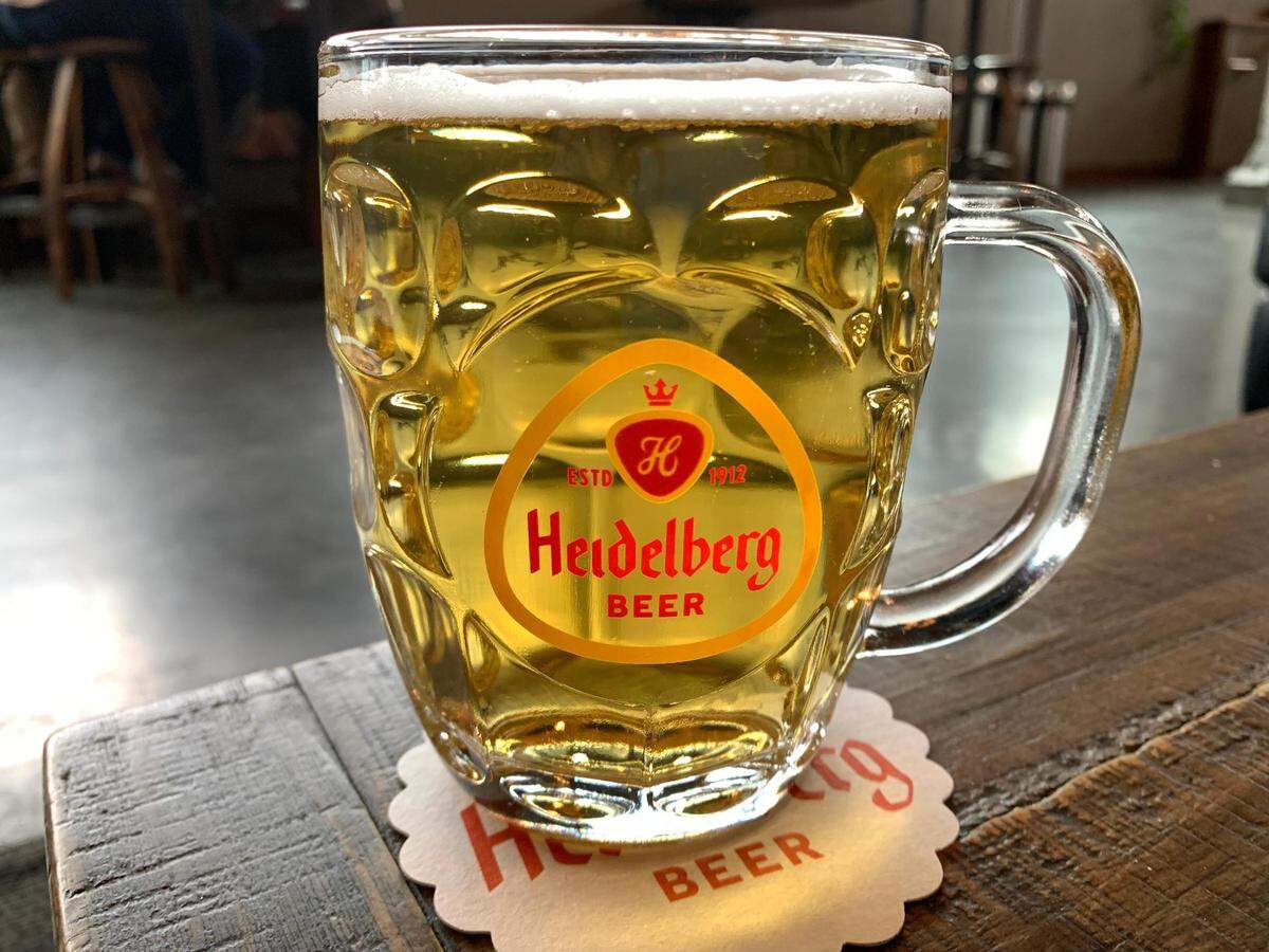 A classic lager, Heidelberg (now made by 7 Seas Brewing in Tacoma) should be clear. Cloudiness where it shouldn’t be and super-foamy beer is a telltale sign of dirty draft lines.
