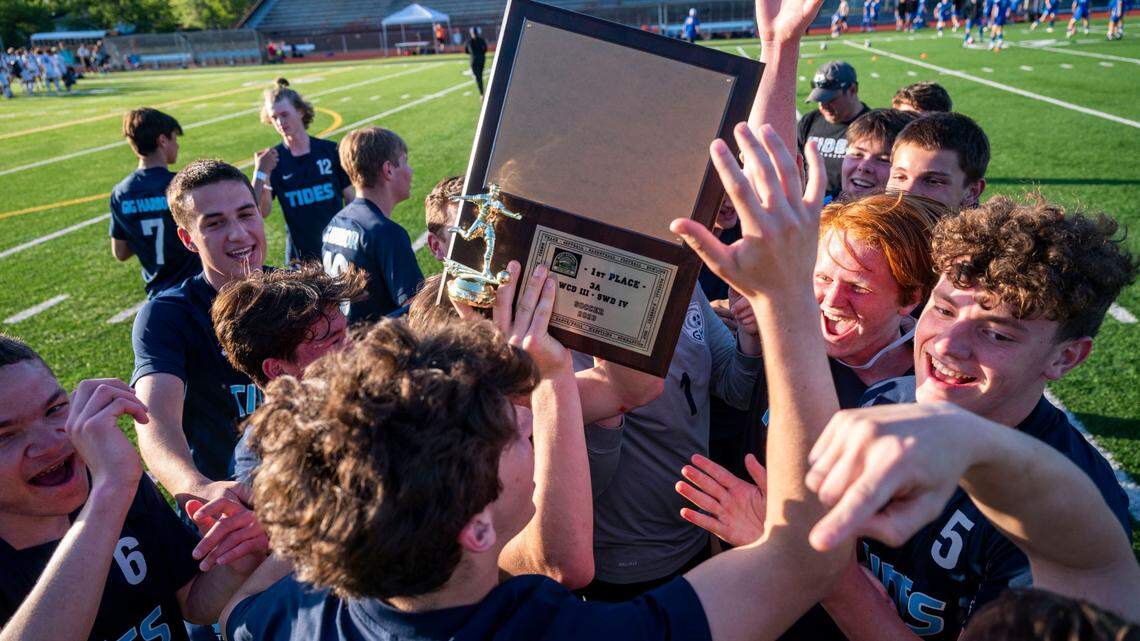 Gig Harbor rides Maharry goal, shutout defense to 3A district title win over Silas