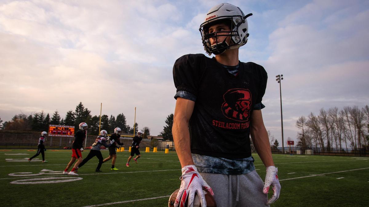 Wide Receiver Logan Brady photographed at Steilacoom High School in Steilacoom, Wash., on Thursday, Dec. 5, 2019.