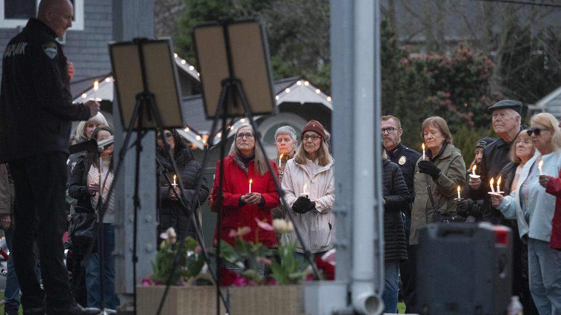 Candlelight vigil memorializes the lives of Purdy stabbing attack victims