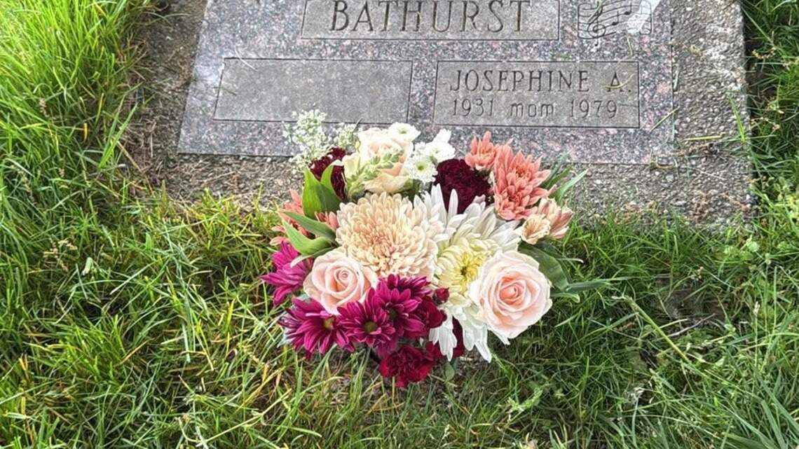 Families outraged over Puyallup cemetery conditions. ‘It looked like hell’