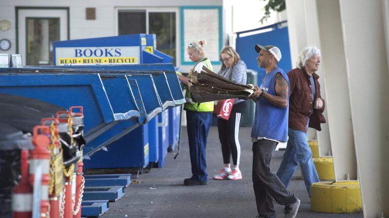 Worker hurt at Tacoma waste dropoff claims city ignored equipment defects