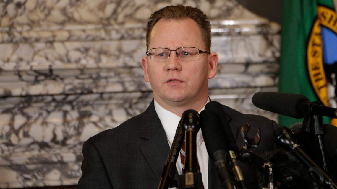 Hiring bonuses for WA school staff part of new Reykdal proposal to attract employees