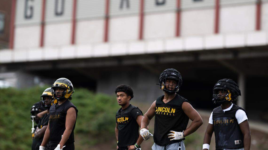 High school football season preview: 3A Puget Sound League