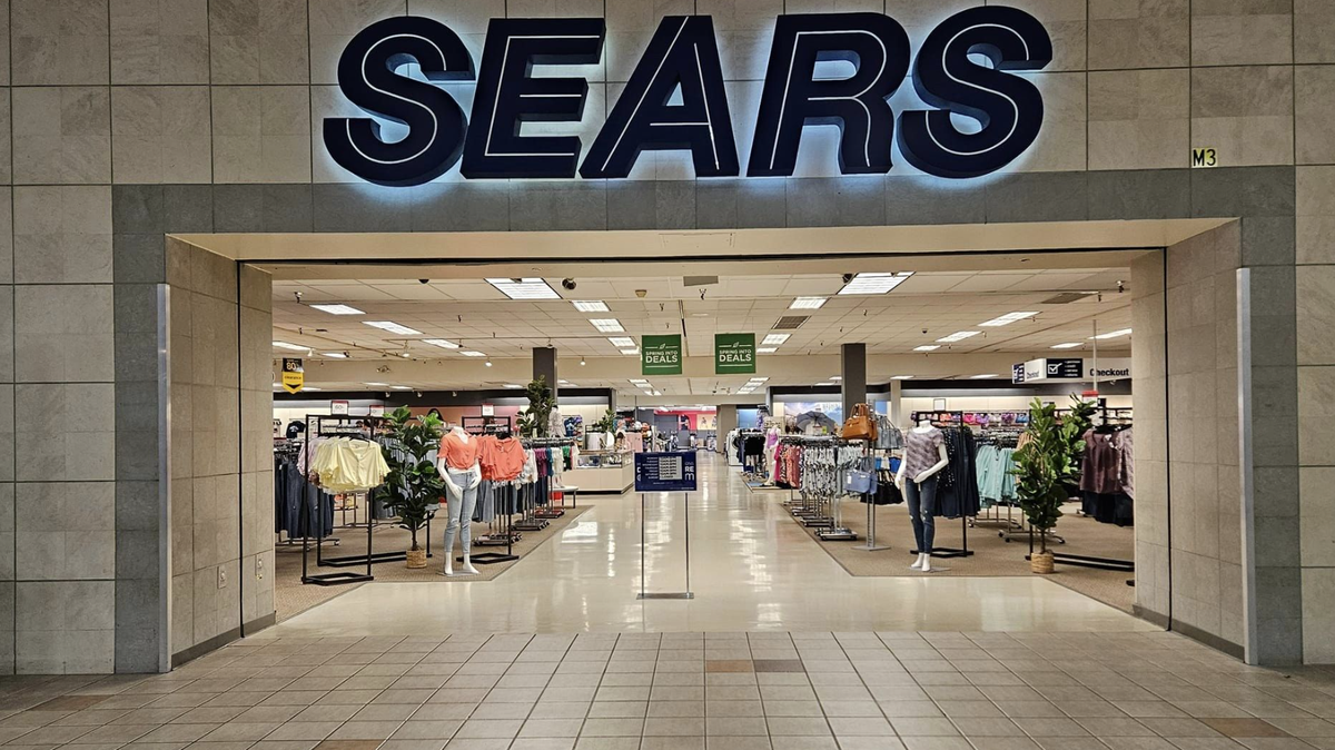 One of the last Sears locations in Washington is set to close Sept. 22.